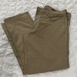 Dockers Men's Khaki Chinos